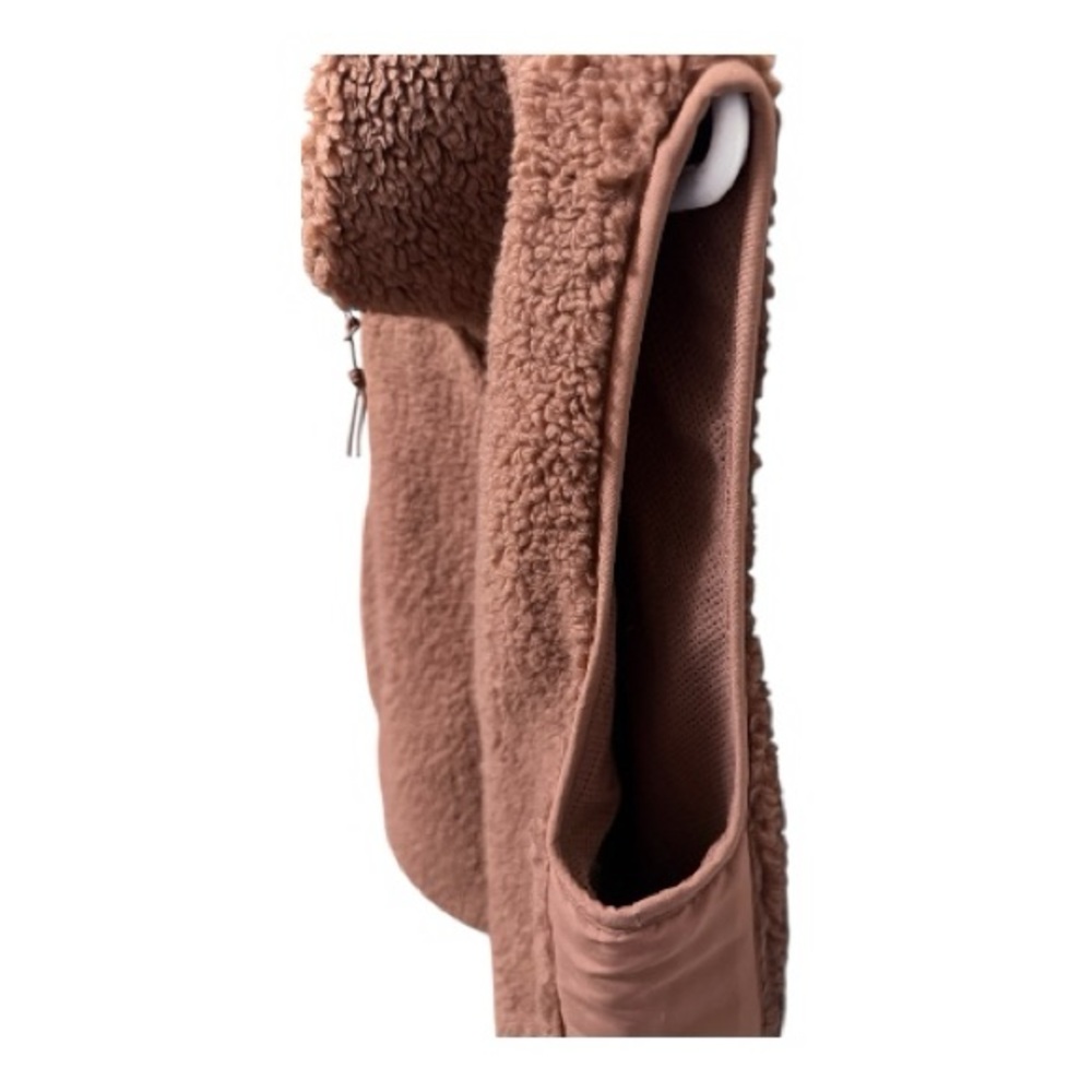 Aritzia TNA Cody Massive Polar Vest - Picture 4 of 7